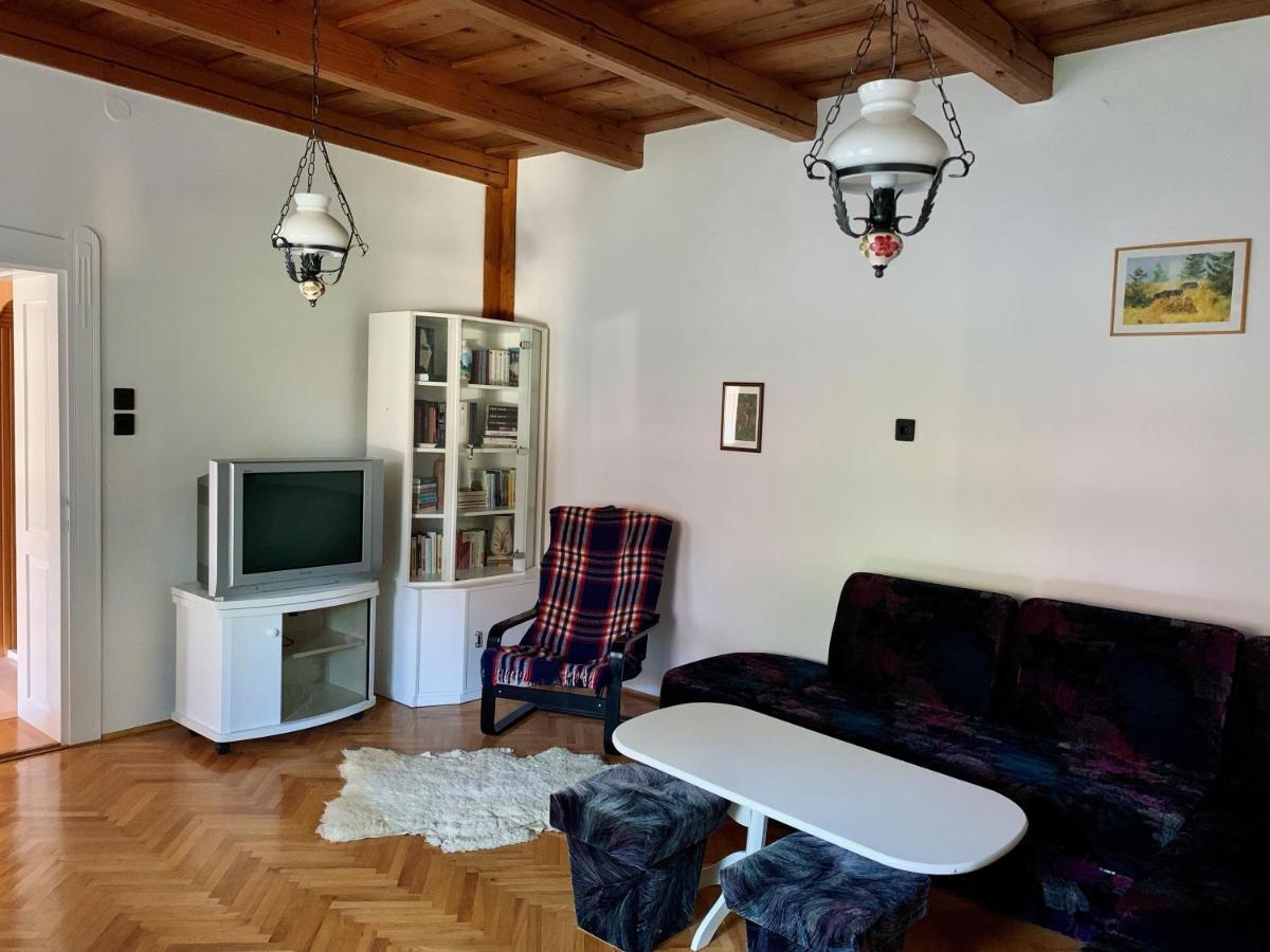 Henrietta Vendeghaz Apartment Domoszlo Luaran gambar