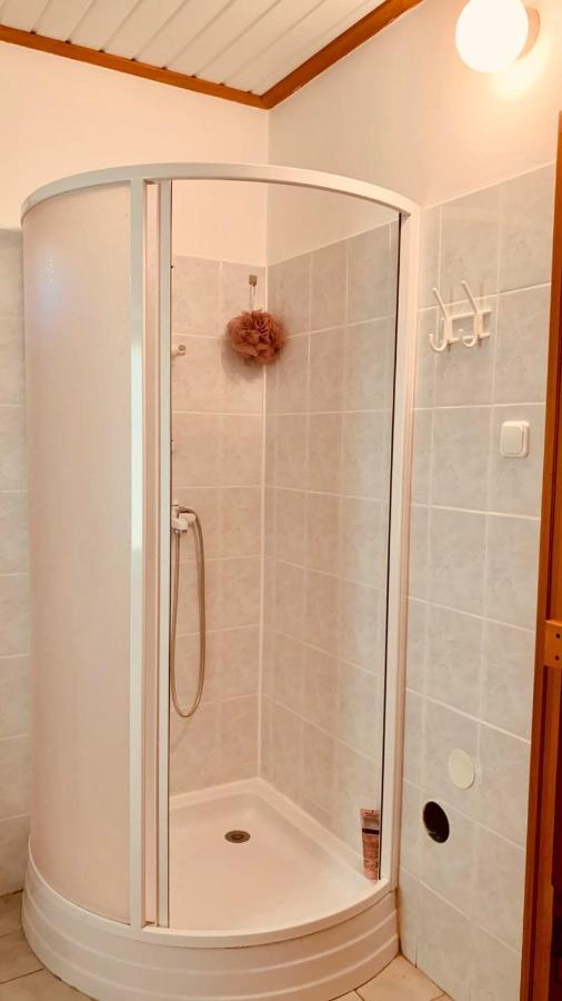 Henrietta Vendeghaz Apartment Domoszlo Luaran gambar