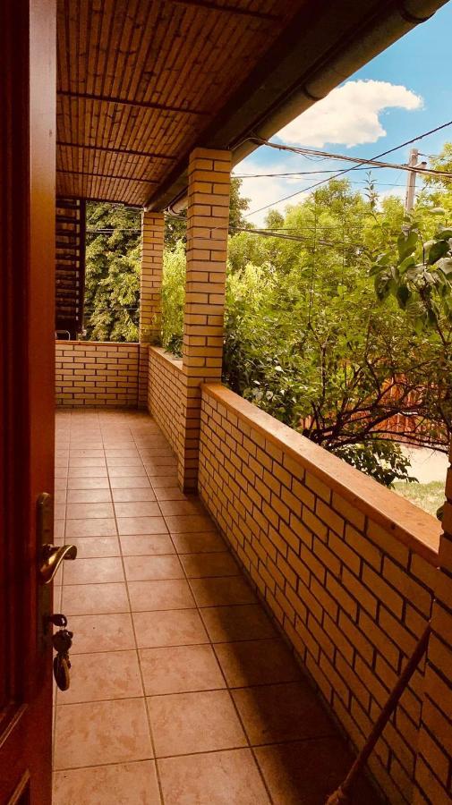 Henrietta Vendeghaz Apartment Domoszlo Luaran gambar