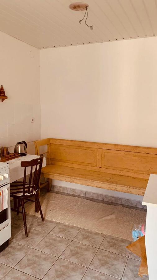 Henrietta Vendeghaz Apartment Domoszlo Luaran gambar