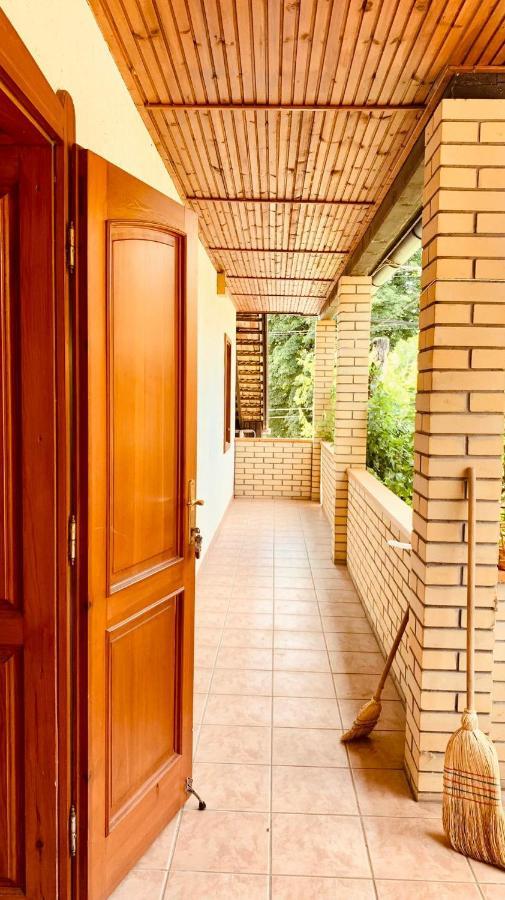 Henrietta Vendeghaz Apartment Domoszlo Luaran gambar